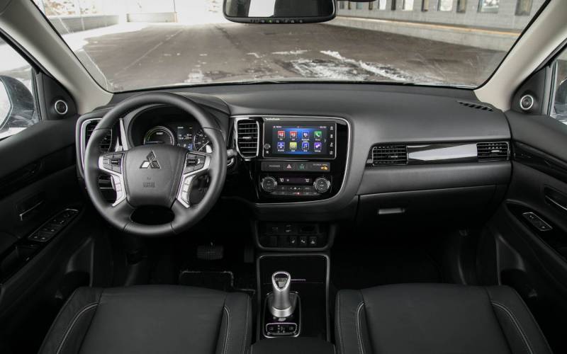 Comparison - Hyundai Palisade Calligraphy 2021 - vs - Mitsubishi ...